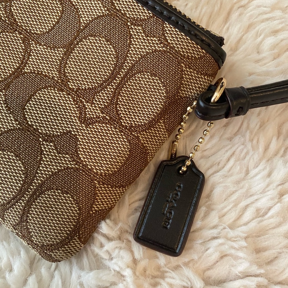 SOLD!!! Coach - Picture 4 of 4